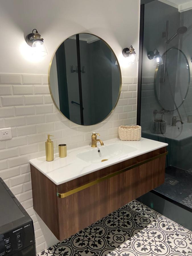 Ajaccio magnifique T2 37m2 centre ville vue mer au bord de la plage Neuf 4 couchages balcon parking privé fermé Clim wifi Exterior foto